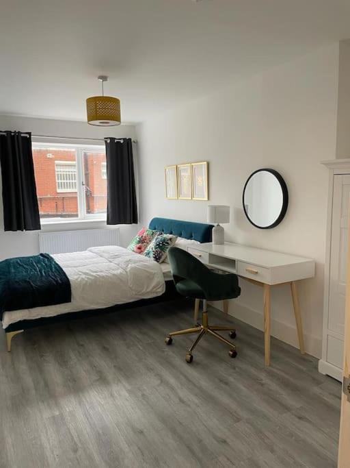 Stunning And Spacious 2Bed Flat In Central Woking Esterno foto